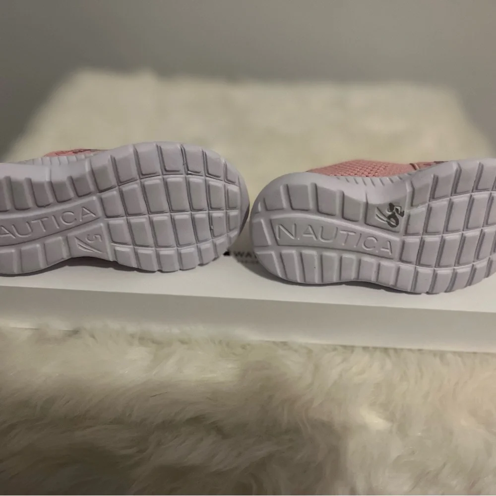 New baby size 5 Nautica sneakers